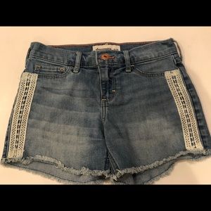 Abercrombie kids denim Jean shorts with detailing